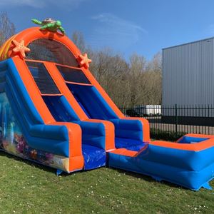 Glijbaan beach met zwembad