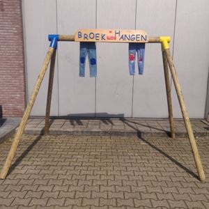 Spijkerbroek hangen kinderen