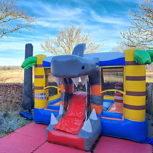 springkussenmetglijbaanhuren